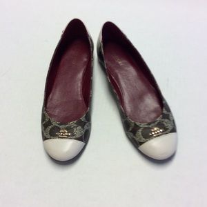 COACH Signature Flats. Size 6